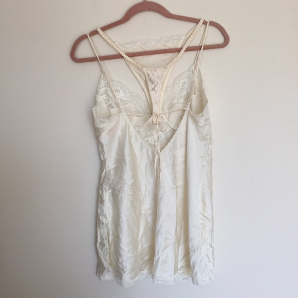 Vintage Silk Victoria's Secret White Nightie - Picture 4 of 9